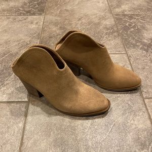 Chinese Laundry Kelso Suede Backless Bootie